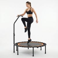 Black and Orange Fitness Trampoline for Home Gym Trampoline de fitness noir et orange pour salle de sport à domicile