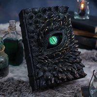 Realistisches, animiertes Halloween-Drachenbuch in Deluxe-Qualität, D-förmige Dekoration, exquisite Tischdekoration aus Kunstharz, schaurig-schöne Halloween-Dekoration, Geschenk (Schwarz)
