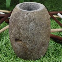 Wanda Collection – Gobelet en pierre galet de rivière – Diamètre 7 cm – Hauteur 10 cm – Extérieur brut et intérieur poli – Pour salle de bain naturelle