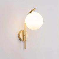 Moderne Globus-Wandleuchte mit elegantem Glasschirm, goldene Wandleuchte im Mid-Century-Stil, energiesparend