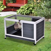 Clapier lapin intérieur, cage lapin avec toit ouvrant, roulettes, plateau amovible et rampe, cage à lapin en bois, 90 x 53 x 59 cm, gris foncé et blanc