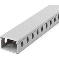 STARTECH.COM 2m Verdrahtungskanal - 38x25mm - Kabelkanal mit 8mm Schlitze - PVC-Netzwerkkabelabdeckung - bis zu 20 Kabel
