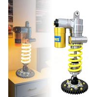 Lampe de table à amortisseur – Veilleuse LED style industriel, tactile et réglable, 3 couleurs d'éclairage, chargement USB-C. Idéale pour les gamers, les garages et les passionnés (1Pc)