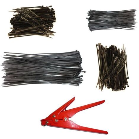 Pince et colliers plastiques assortis