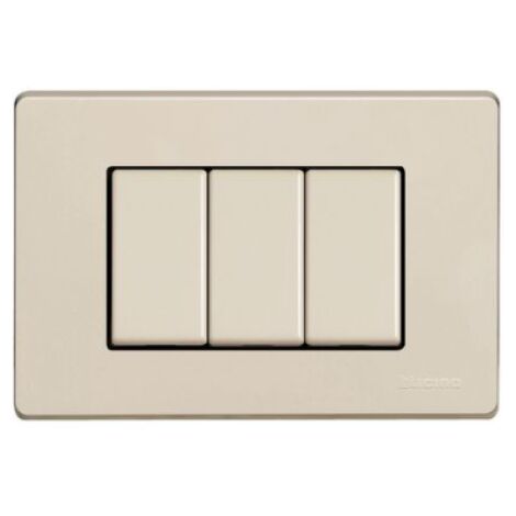 Placa de resina Bticino Magic 3 Lugares marfil 503/3A/R