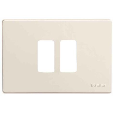 Placca per interruttori Bticino Magic 2 posti centrati resina avorio TIC500/23/R