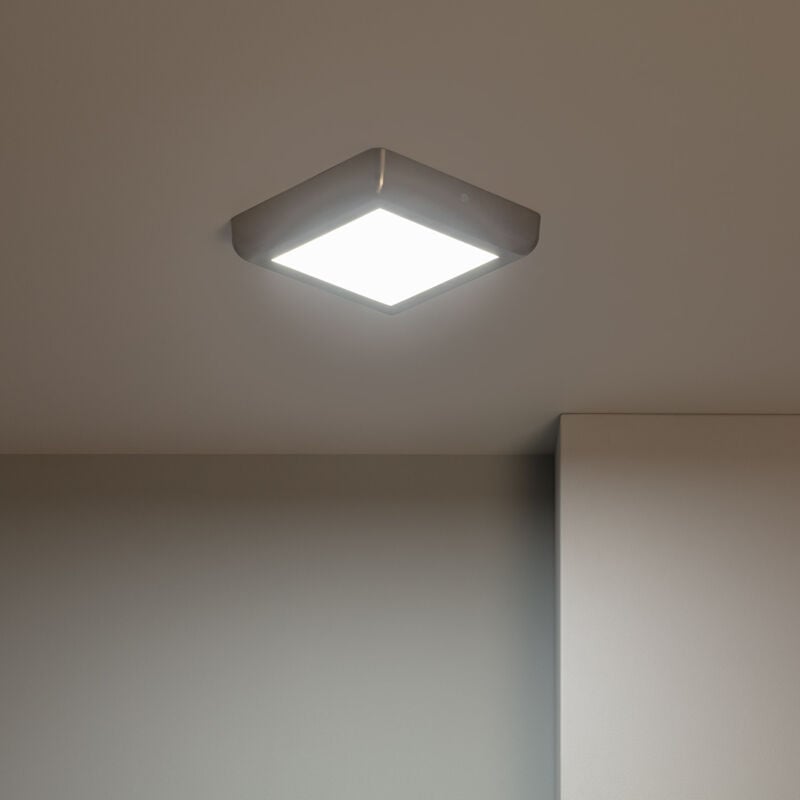 

Plafón LED 12W Cuadrado de Metal 180x180 mm Design Silver Blanco Cálido 2800K - 3200K . - Blanco Cálido 2800K - 3200K