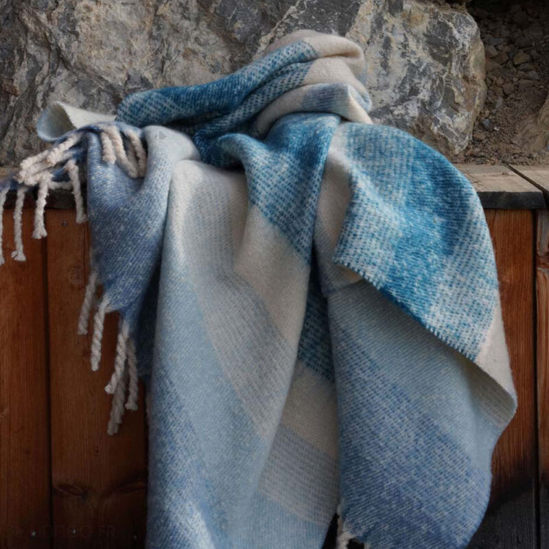 Linnea - Plaid aspect mohair 100% polyester recyclé hygge 130x180 cm