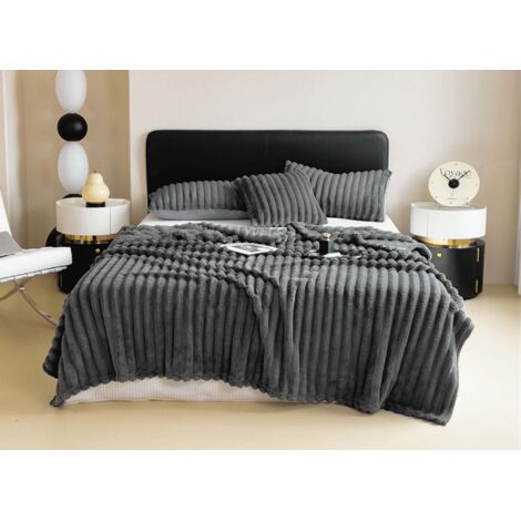 Plaid en velours côtelé épais gris foncé 150x 200 cm CARINO
