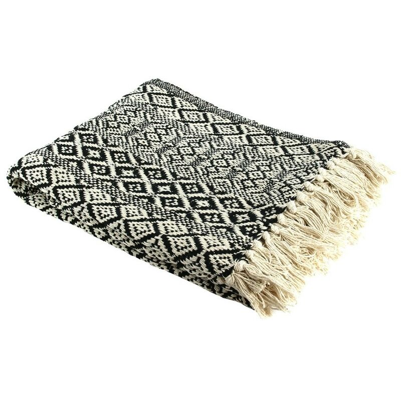 THE HOME DECO FACTORY  ? Plaid ethnique &agrave; franges 120x150cm ? Motif carreaux en 42% coton ? Lavable &agrave; 30&deg; pour entretien facile