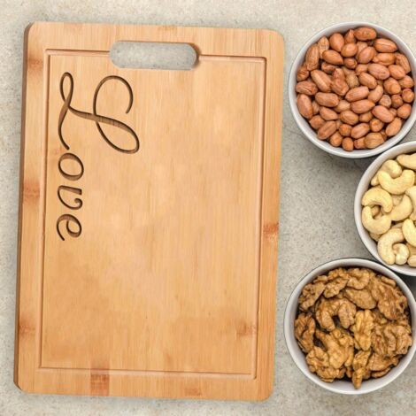 Planche à découper "LOVE" gravé – Cadeau personnalisé pour elle ou lui