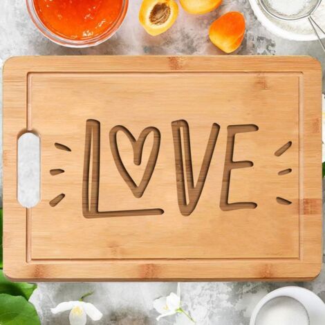 Planche bambou "LOVE" gravée – Idée cadeau sur mesure pour deux