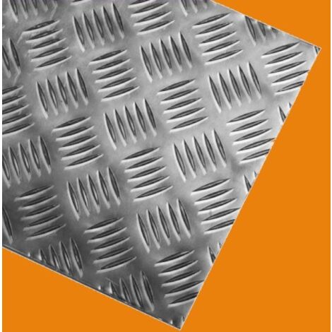Plaque alu strie antiderapante (damier) Dimension de la plaque - Standard, Epaisseur en mm - 5,5 / 7 mm, Largeur en cm - 50 cm, Longueur en cm - 50 cm