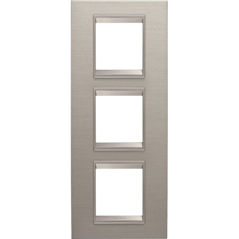 PLAQUE LUX 2+2+2P V MÉTAL ALUMINIUM GEWISS GW16227XS