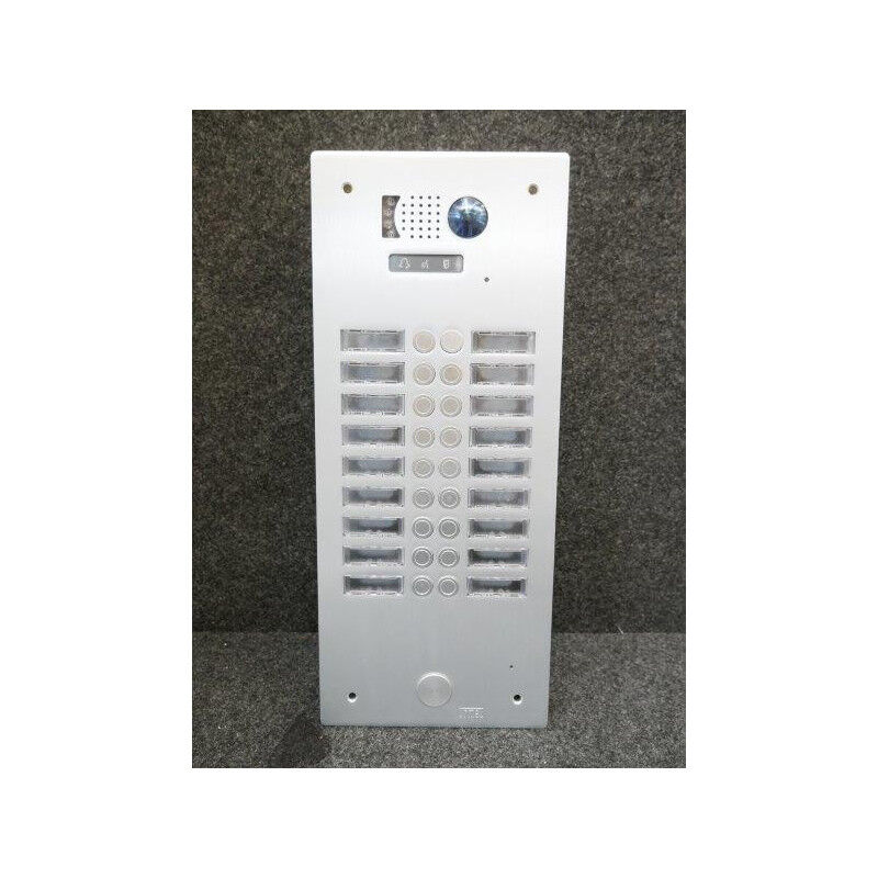 Platine de rue vidéo alu anodisé 2 rangées 18 boutons montée câblée pour système 2VOICE Urmet