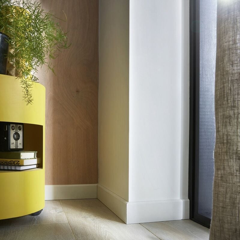 Centrale Brico - Plinthe médium (mdf) arrondie prépeint blanc, 14 x 80 mm, L.2.44 m