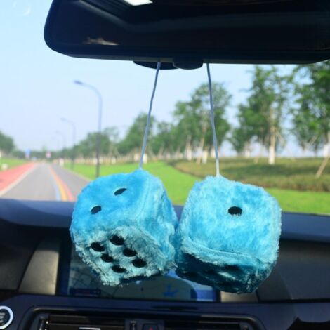 Plüschauto mit hängenden Würfeln – 2er-Pack