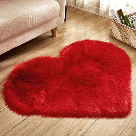 HÉLOISE Plush Rug - Heart Shaped - Shag Fluffy & Soft - Ideal for Living Room & Bedroom or as a Gift for Women & Girls - 40 x 50cm - Red