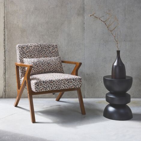 Poltrona scandinava in legno di hevea e stampa leopardo