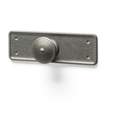 Pomo en placa con acabado champange de zamak, dimensiones: 110x35x26mm -