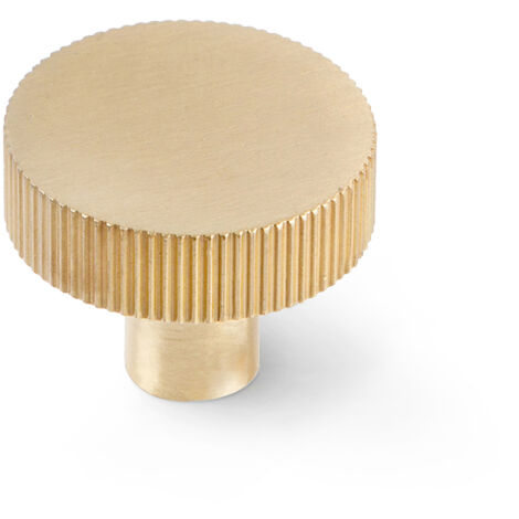 Pomo para Mueble  Estilo Decorativo  Fabricado en Latón  Acabado en Latonado  Medidas 353523 mm  Sistema de Fijación Atornillado  Incluye Tornillos M4  1 Unidad -