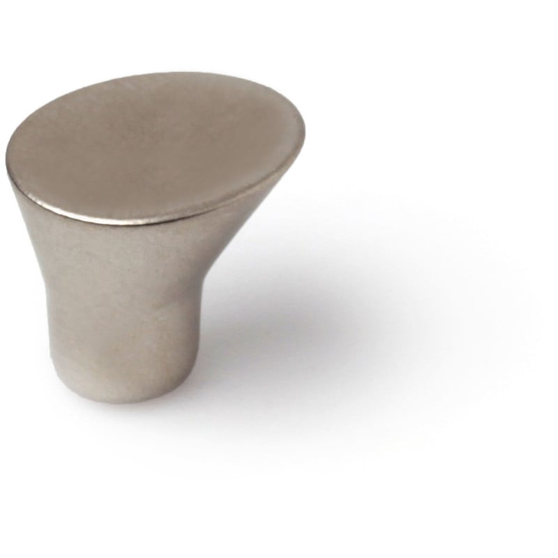

Pomo Mueble | Estilo Contemporáneo | Fabricado en Zamak | Acabado en Níquel Bisú | Medidas 19*16*17 mm | Sistema de Fijación Atornillado | Incluye