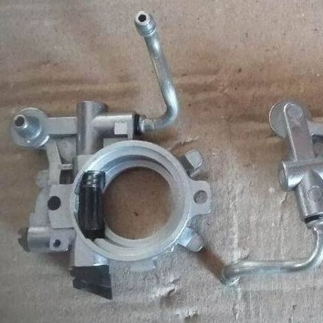 Pompe à huile MS440 044 MS 440 / 1128 640 3208, une pompe à huile pour alimenter en huile les tronçonneuses, adaptée aux tronçonneuses Stihl.