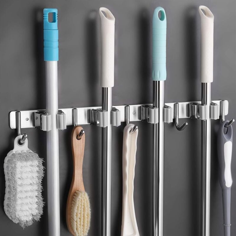 Portaescobas de pared con 4 ranuras y 5 ganchos, portaescobas de pared de acero inoxidable, portaescobas de pared autoadhesivo para cocina, baño,