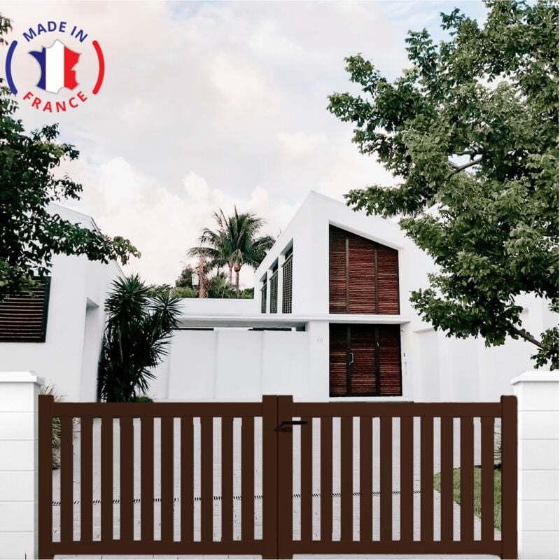 Portail aluminium battant ajouré en kit dimensions L.3500 (entre piliers) x H.1200 mm Couleurs Marron (ral 1247)