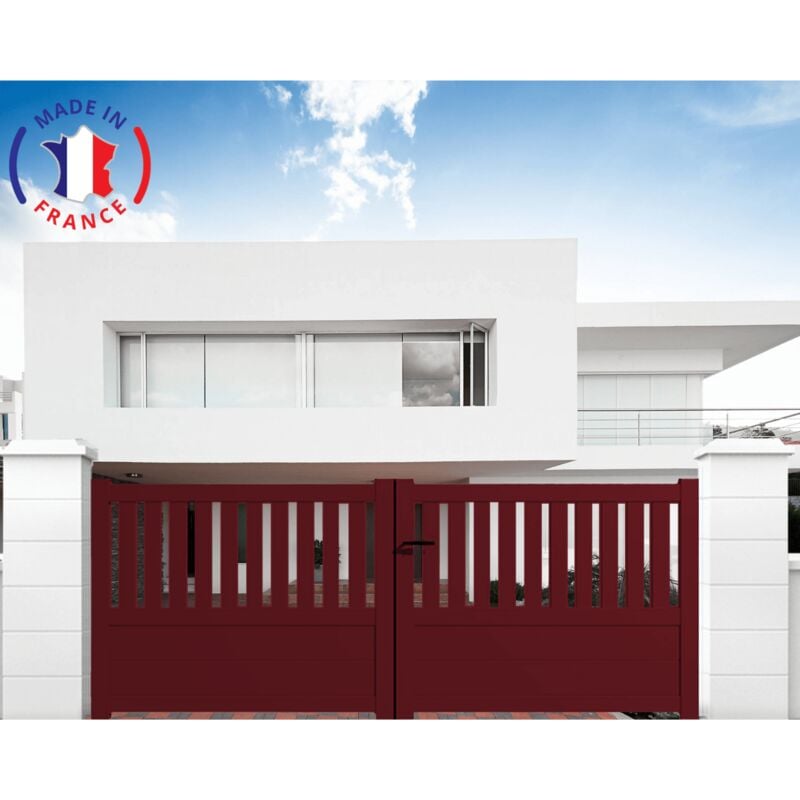 Portail aluminium battant semi-ajouré en kit dimensions L.3000 (entre piliers) x H.1300 mm Couleurs Rouge (ral 3004)