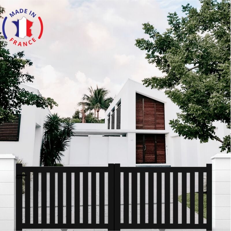 Portail aluminium coulissant ajouré en kit dimensions L.4000 (entre piliers) x H.1200 mm Couleurs Noir (ral 9005)