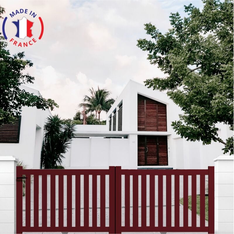 Portail aluminium coulissant ajouré en kit dimensions L.4000 (entre piliers) x H.1200 mm Couleurs Rouge (ral 3004)
