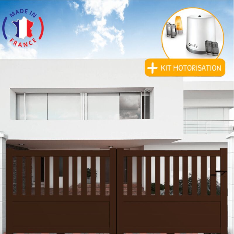 Portail aluminium coulissant semi-ajouré en kit + Motorisation dimensions L.3000 (entre piliers) x H.1300 mm Couleurs Marron (ral 1247)