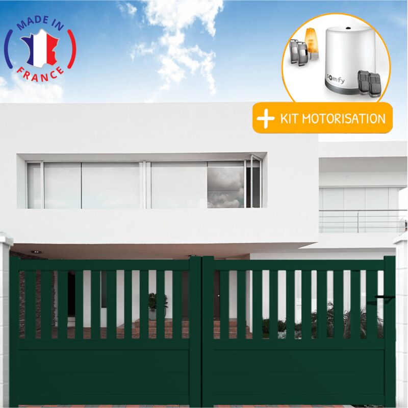 Portail aluminium coulissant semi-ajouré en kit + Motorisation dimensions L.4000 (entre piliers) x H.1300 mm Couleurs Vert (ral 6005)