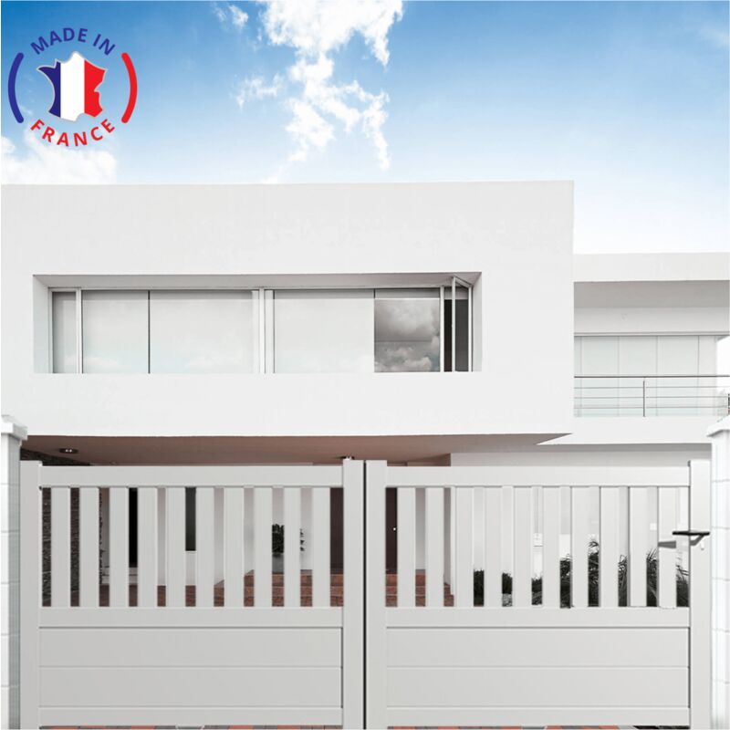 Portail aluminium coulissant semi-ajouré en kit dimension L.3500 (entre piliers) x H.1300 mm Blanc (ral 9010)