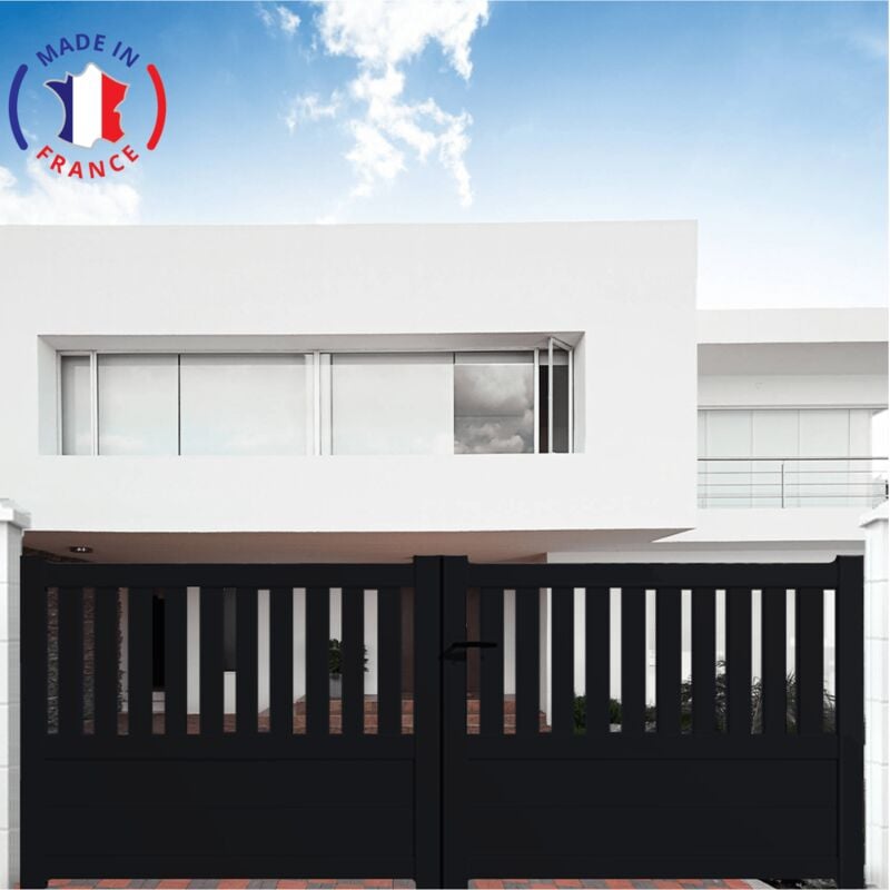 Portail aluminium coulissant semi-ajouré en kit dimensions L.3500 (entre piliers) x H.1300 mm Couleurs Noir (ral 9005)