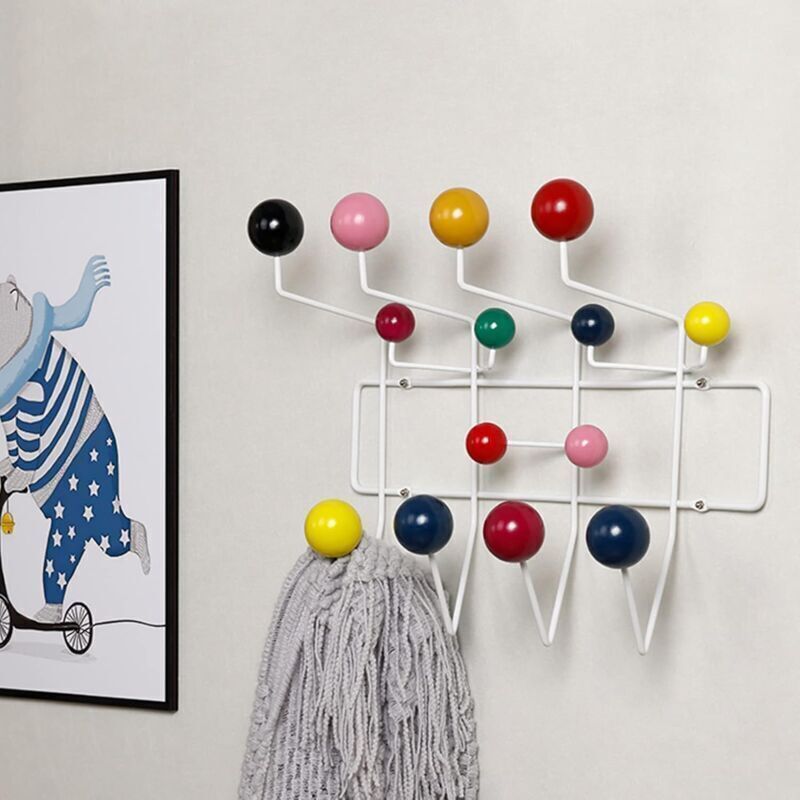 Porte-Manteau Mural Entrée Porte-Manteau Suspendu Porte-Manteau en Métal Classique avec Peint Boules en Bois Massif en Noyer Cintre Bois Couleur
