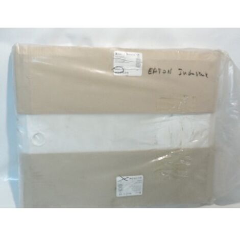 Porte pleine blanche pour coffret 2 rangées 48 modules (283035) XBOARD KIT BFZ-OTT-2/48 MGE EATON POWER QUALITY 283070
