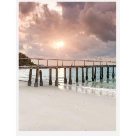 Póster decorativo de pared para dormitorio con marco blanco, diseño de playa y mar.