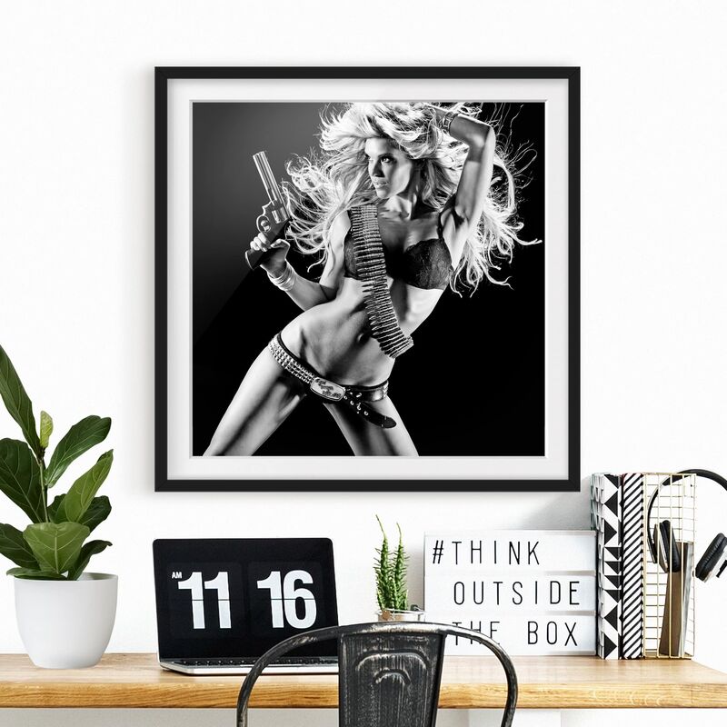

Póster enmarcado - Bang, Bang, Baby! Dimensión LxA: 50cm x 50cm, Marco: Negro