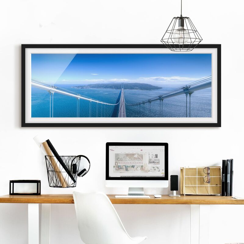 

Póster enmarcado - Bridge to the Islanda Dimensión LxA: 50cm x 130cm, Marco: Negro