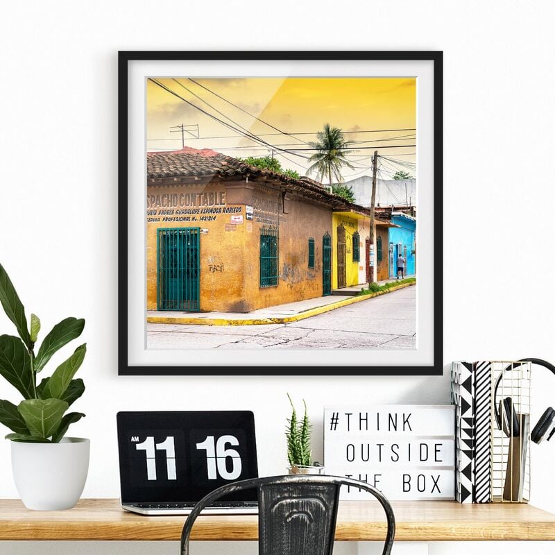 

Póster enmarcado - Colorful Street Sunset Dimensión LxA: 70cm x 70cm, Marco: Negro