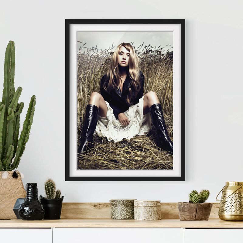 

Póster enmarcado - Country Girl Dimensión LxA: 40cm x 30cm, Marco: Negro
