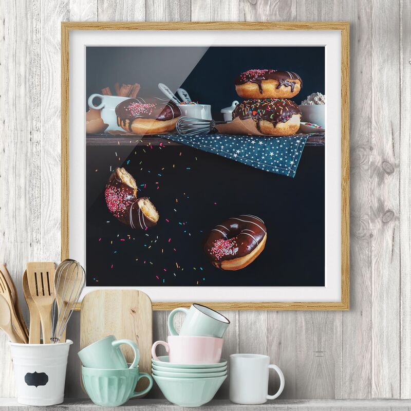 

Póster enmarcado - Donuts From The Kitchen Shelf Dimensión LxA: 50cm x 50cm, Marco: Roble
