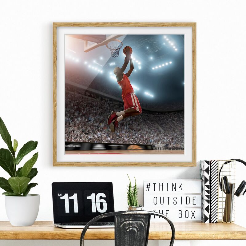 

Póster enmarcado - Dunking Dimensión LxA: 30cm x 30cm, Marco: Roble