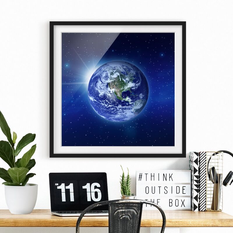 

Póster enmarcado - Earth In Space Dimensión LxA: 20cm x 20cm, Marco: Negro