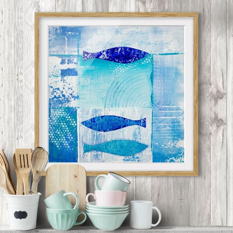 

Póster enmarcado - Fish In The Blue Dimensión LxA: 70cm x 70cm, Marco: Roble