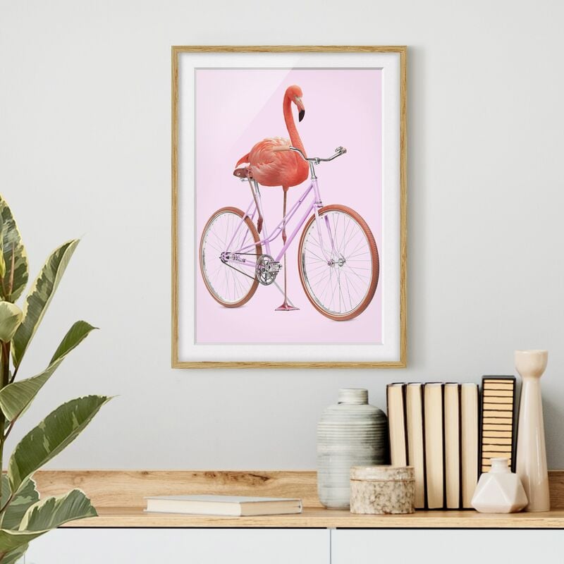 

Póster enmarcado - Flamingo con la bicicletta Dimensión LxA: 100cm x 70cm, Marco: Roble