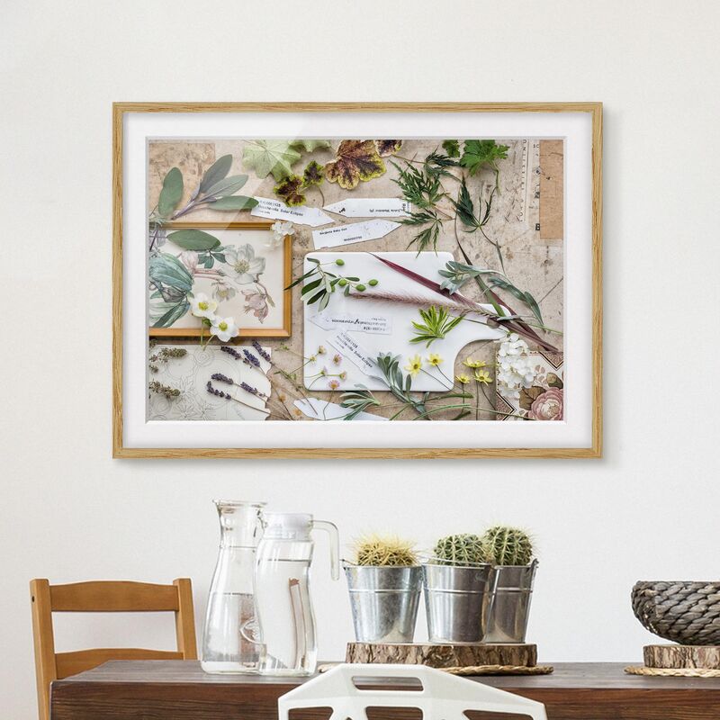 

Póster enmarcado - Flowers And Garden Herbs Vintage Dimensión LxA: 40cm x 55cm, Marco: Roble