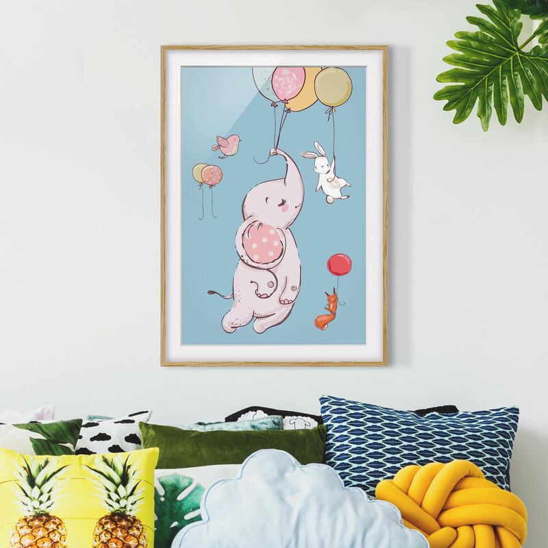 

Póster enmarcado - Flying Elephant, Rabbit And Squirrel Dimensión LxA: 100cm x 70cm, Marco: Roble